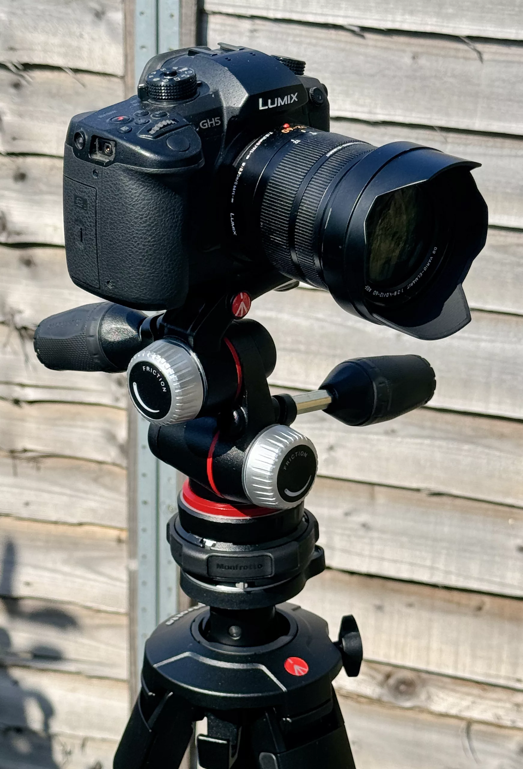 Manfrotto one tripod head Image of Manfrotto one tripod head